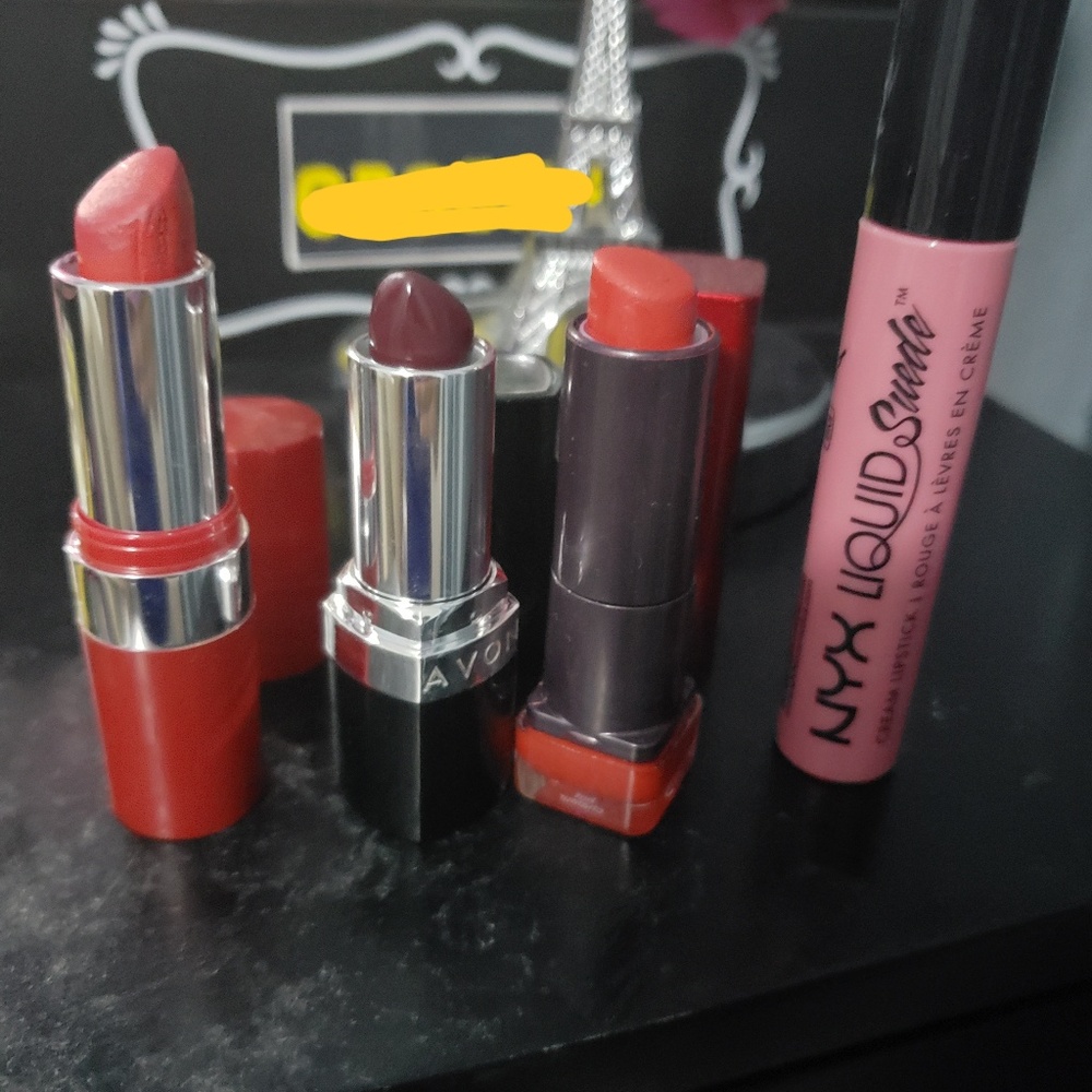 3 avon lipstick with free nyx matte